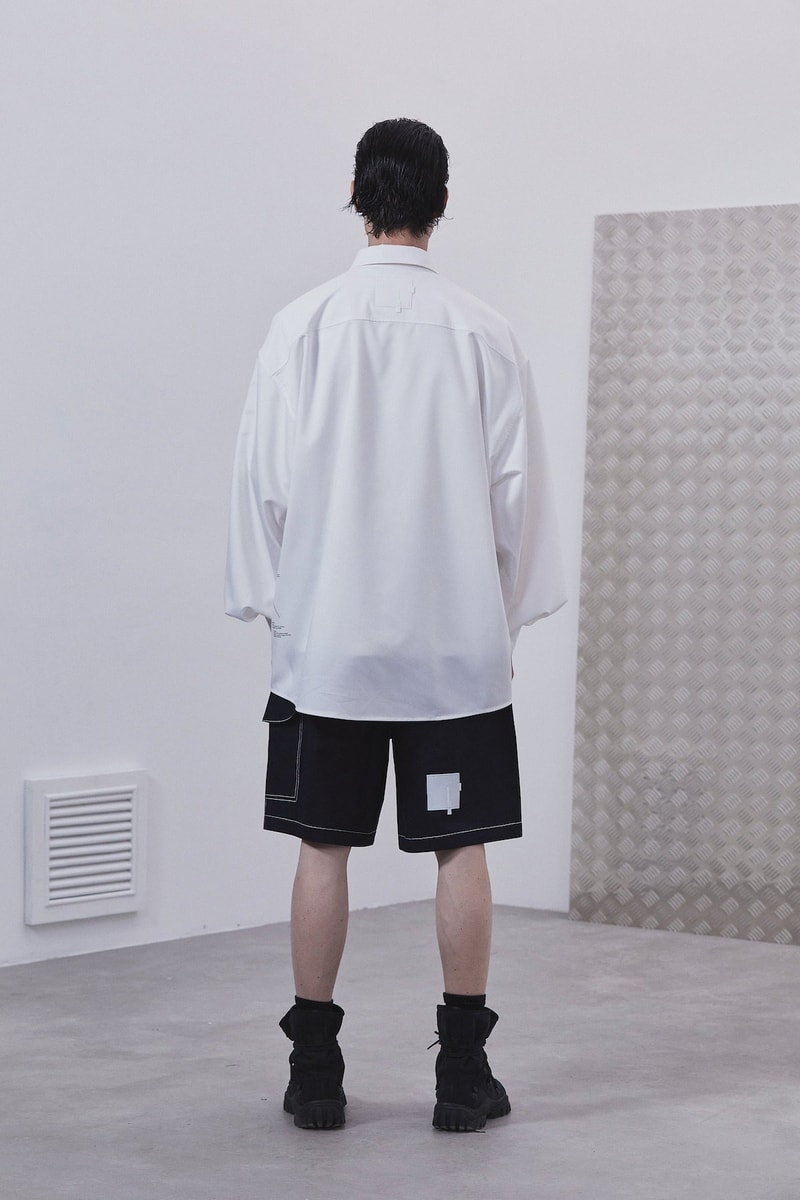 ROARINGWILD Returns to Basics Colors for SS21 "ECHO CHAMBER" spring/summer 2021 lookbook chinese streetwear brand black grey white