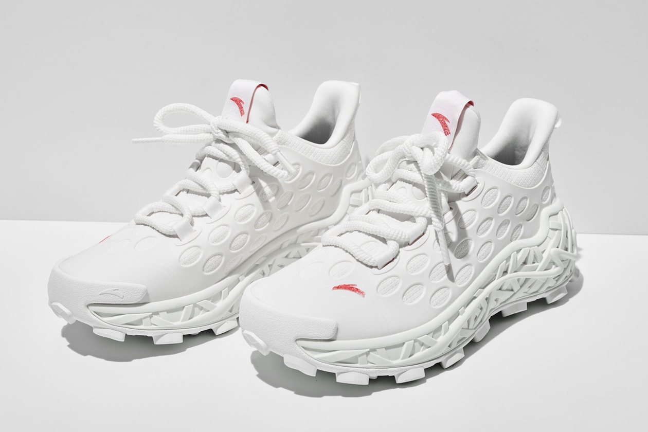 best sneaker footwear drops releases january 2021 week 4 official release date info photos price store list buying guide adidas running ultraboost 21 Maison Margiela Reebok Classic Leather Tabi Bianchetto nike sportswear dunk low firecracker air michael jordan brand 9 university gold salehe bembury anta sb 01 02 mizuno wave prophecy Hajime Sorayama puma dreamer 2 j cole january 28 blondey mccoy see through superstar schwartz tint stussy force 1 low paperboy paris 992