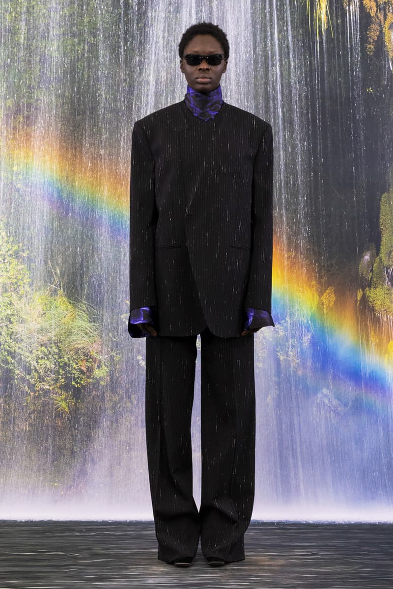 Vetements Fall/Winter 2021 Collection Lookbook fw21 runway show paris fashion week menswear womenswear demna guram gvasalia