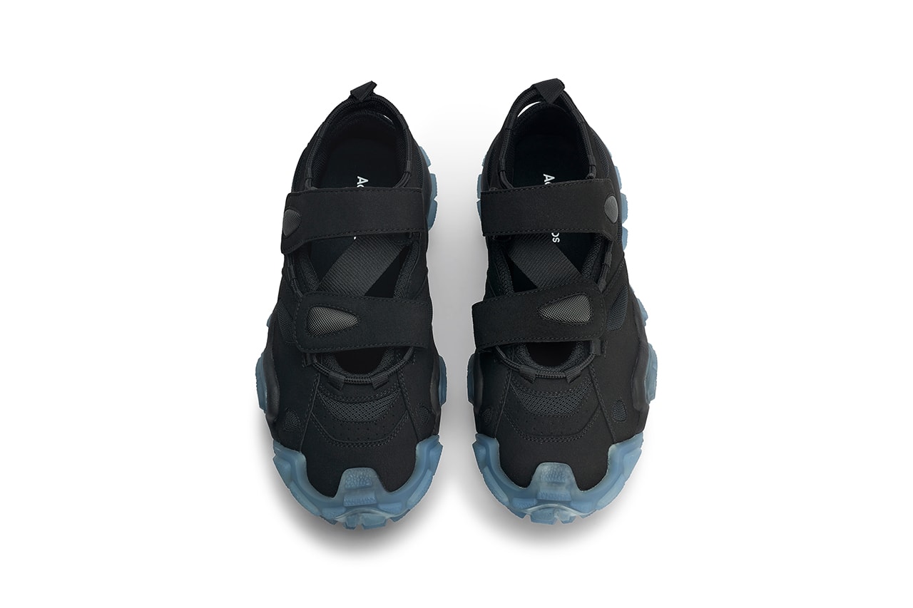 Acne Studios Bolzter Bryz Sneakers "Crystal Black/Blue" Spring/Summer 2021 SS21 Textile Mesh Upper Faux Suede Velcro Straps Chunky Sole Unit Shoe Footwear Slip-On Trekking Slingback Mules 