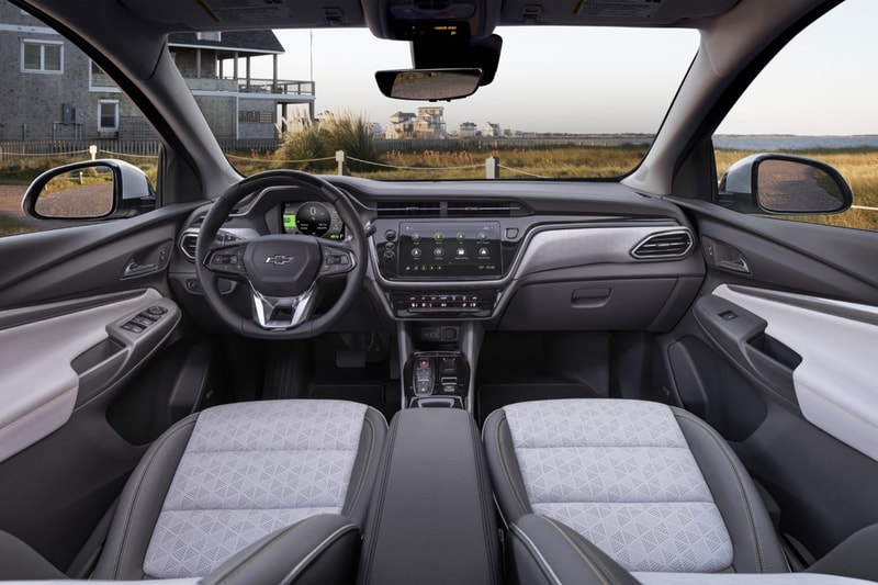 gm general motors chevrolet electric cars vehicles bolt ev euv crossover 2022 