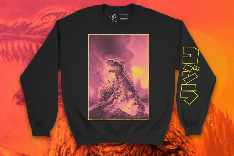 Crunchyroll Godzilla CR Loves Merch Collection Release Light Figure Compendium T shirt Hoodie Sweatshirt  Medicom Toy