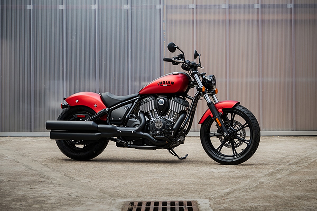indian motorcycle 100th anniversary 2022 chief collection lineup v twin engine thunderstroke powertrain