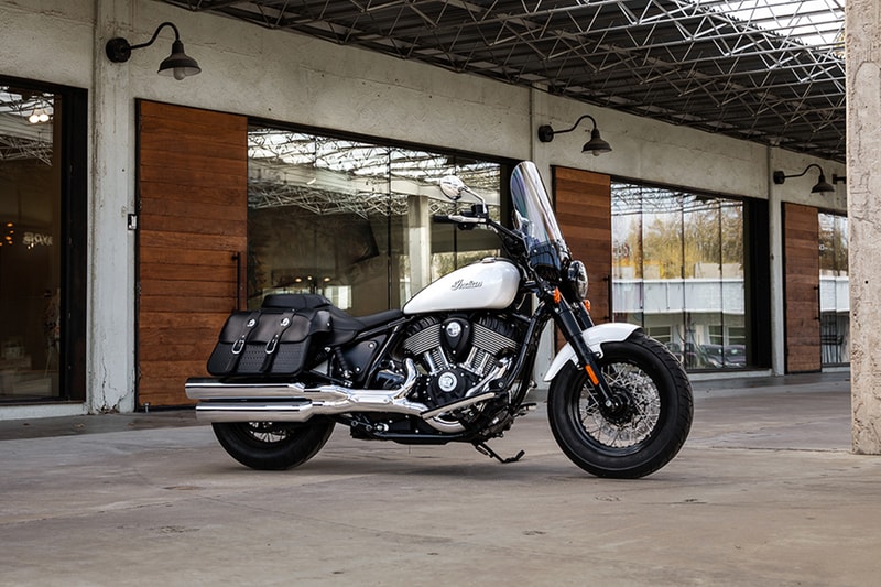 indian motorcycle 100th anniversary 2022 chief collection lineup v twin engine thunderstroke powertrain