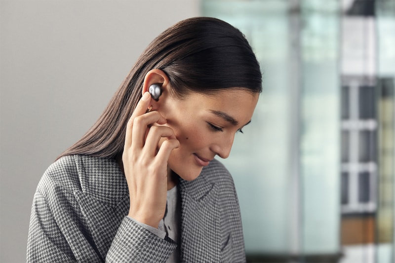 ross lovegrove industrial designer artist kef mu3 true wireless earbuds earphones audio 