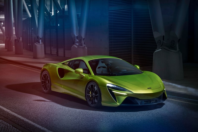 McLaren Artura V6 Hybrid Twin Turbo Hypercar Revealed First Look British Supercar Fast Speed Power Performance MPH 671 BHP Price $225,000 USD