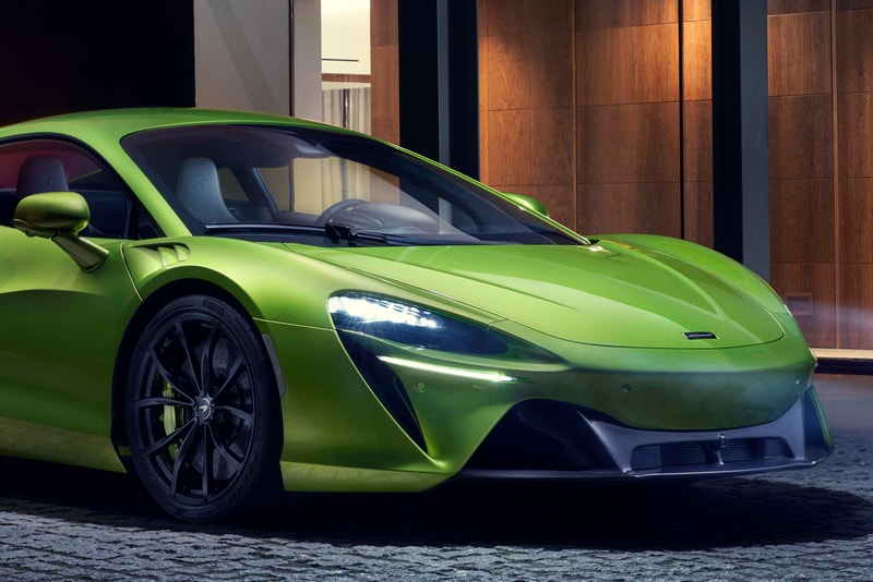 McLaren Artura V6 Hybrid Twin Turbo Hypercar Revealed First Look British Supercar Fast Speed Power Performance MPH 671 BHP Price $225,000 USD