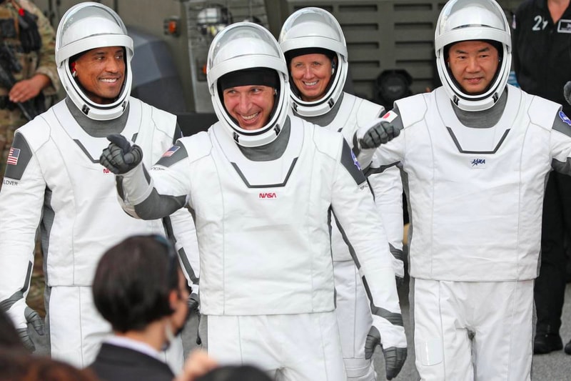 SpaceX Crew 1 Astronauts Space New set Record 84 Days consecutive crew Michael Hopkins Shannon Walker Victor Glover Soichi Noguchi Kennedy Space Center falcon 9 info
