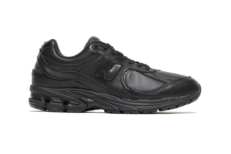 New Balance ml2002R "Triple Black," "Triple White," Olive colorways gML2002RK sneaker release date info buy feberuary 2021 20 ss21 spring summer price japan