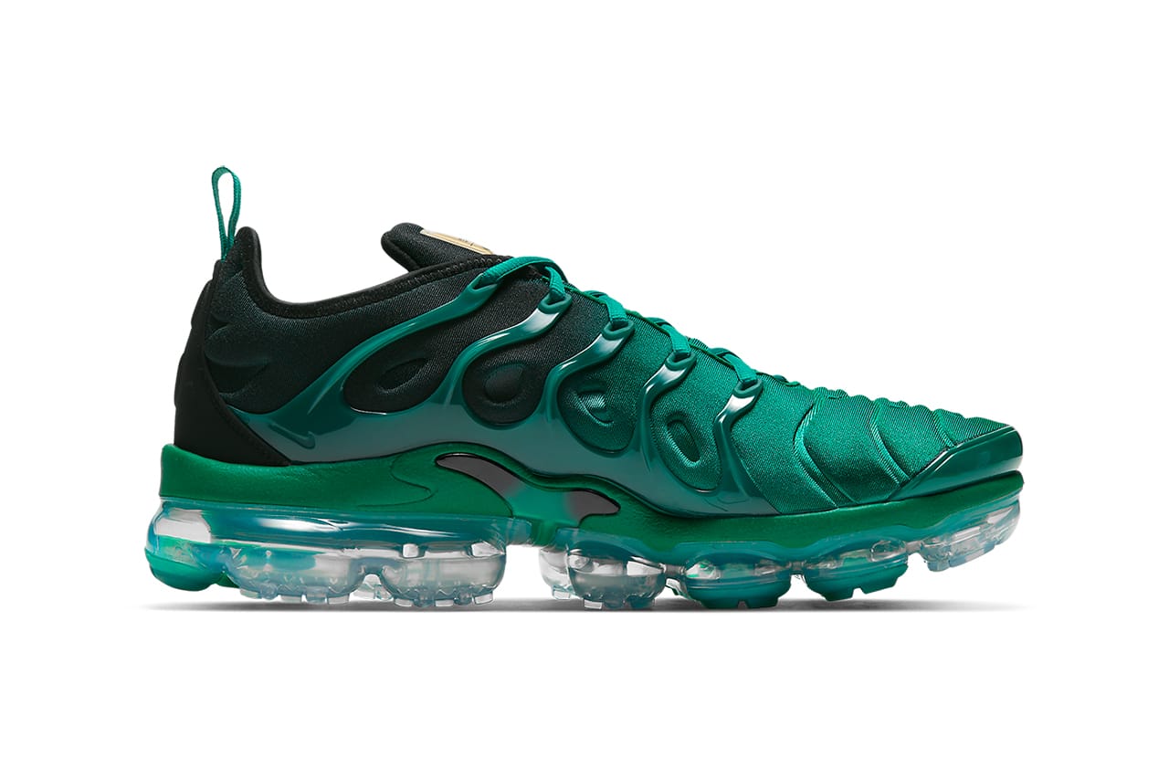 vapormax plus green and gold