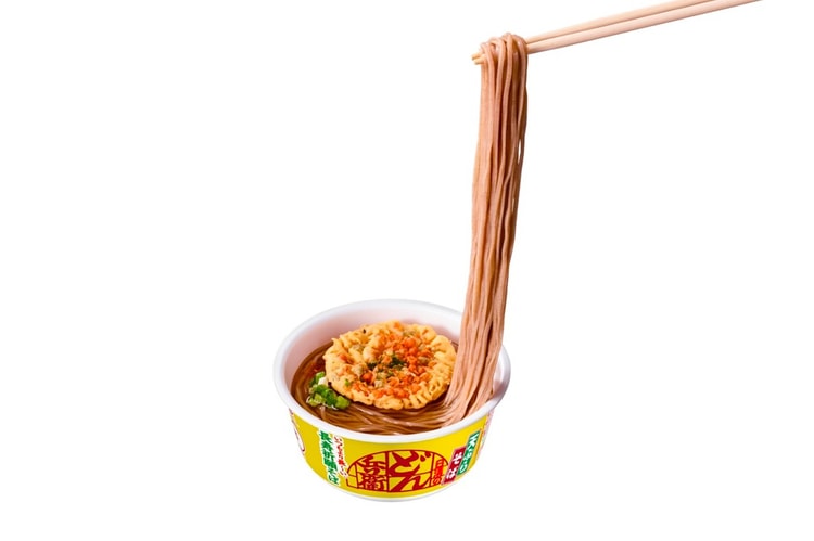 NISSIN's New Donbei Tempura Soba Noodles Are a Full Meter Long