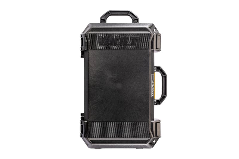 pelican V525 Vault Rolling Case release Suitcases carry-on air travel weather proof camera gear equipment hard case dust-proof shock crush resistance V525