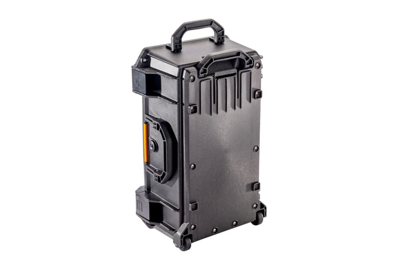 pelican V525 Vault Rolling Case release Suitcases carry-on air travel weather proof camera gear equipment hard case dust-proof shock crush resistance V525