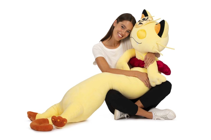 Pokémon Center Drops Massive 65-Inch Gigantamax Meowth Poké Plush ash nintendo toys plush sword and shield pillows