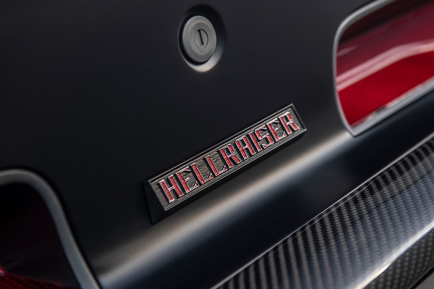SpeedKore's Latest Build Is Fitted With Dodge's 1,000-Horsepower Hellephant Engine KEvin Hart Mopar Muscle Dodge Power Horsepower Carbon Fiber 