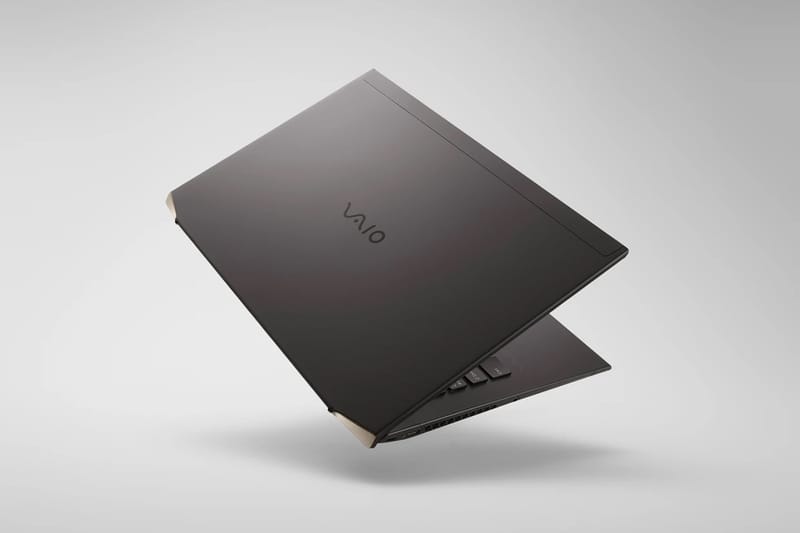 VAIO Debuts the World's First 3D-Molded Carbon Fiber Laptop