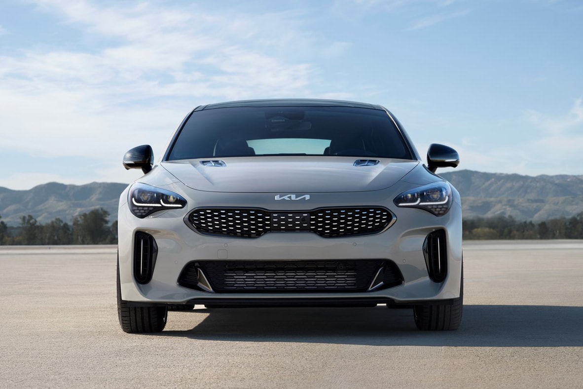 2022 Kia Stinger GT Twin-Turbo V6 Release Information First Look RWD AWD Torque Vectoring Performance Car South Korean Manufacturer Automotive 368 HP 376 lb.-ft. torque