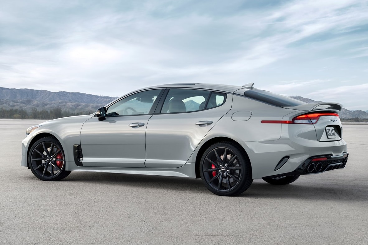 2022 Kia Stinger GT Twin-Turbo V6 Release Information First Look RWD AWD Torque Vectoring Performance Car South Korean Manufacturer Automotive 368 HP 376 lb.-ft. torque