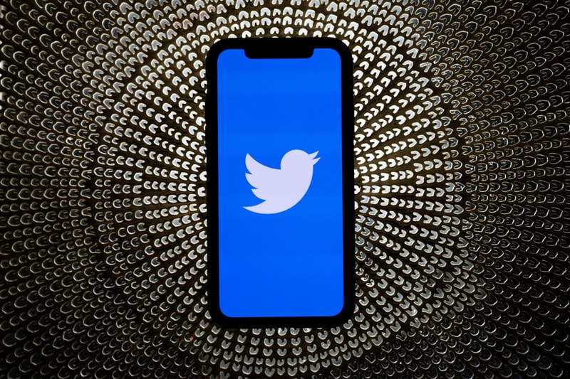 Twitter is Exploring the Use of Emoji Reacts heart fire facebook reddit linkedin tweets