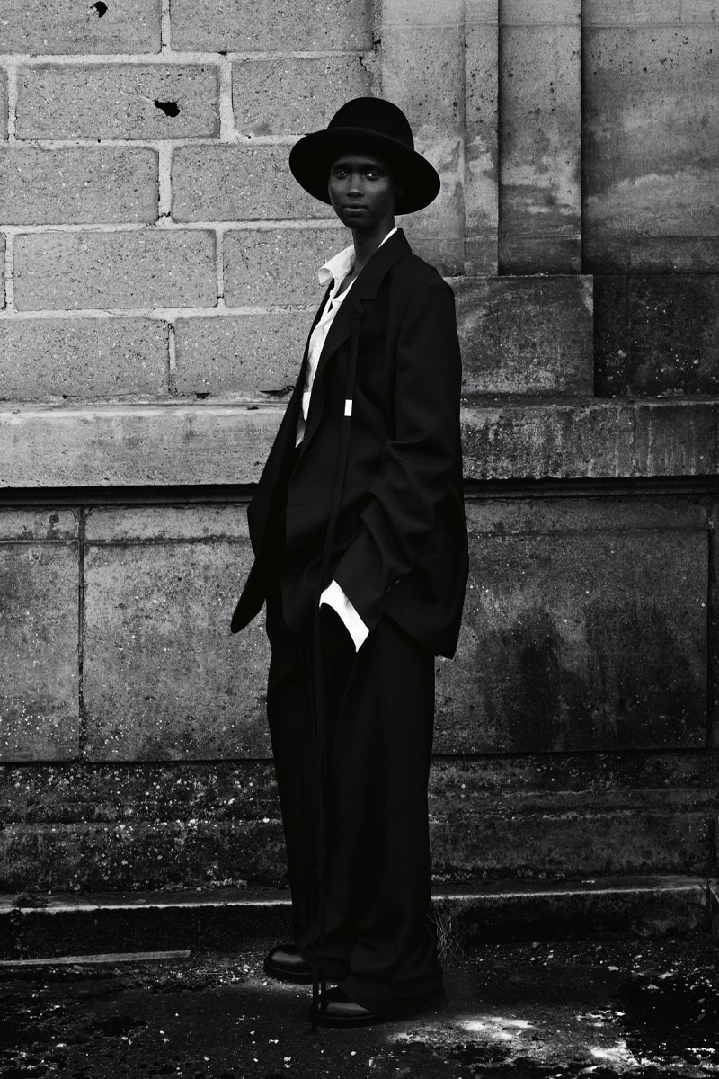 Ann Demeulemeester Fall Winter 2021 Lookbook Collection Paris Fashion Week Menswear Womenswear Androgyny Black and White Fashion