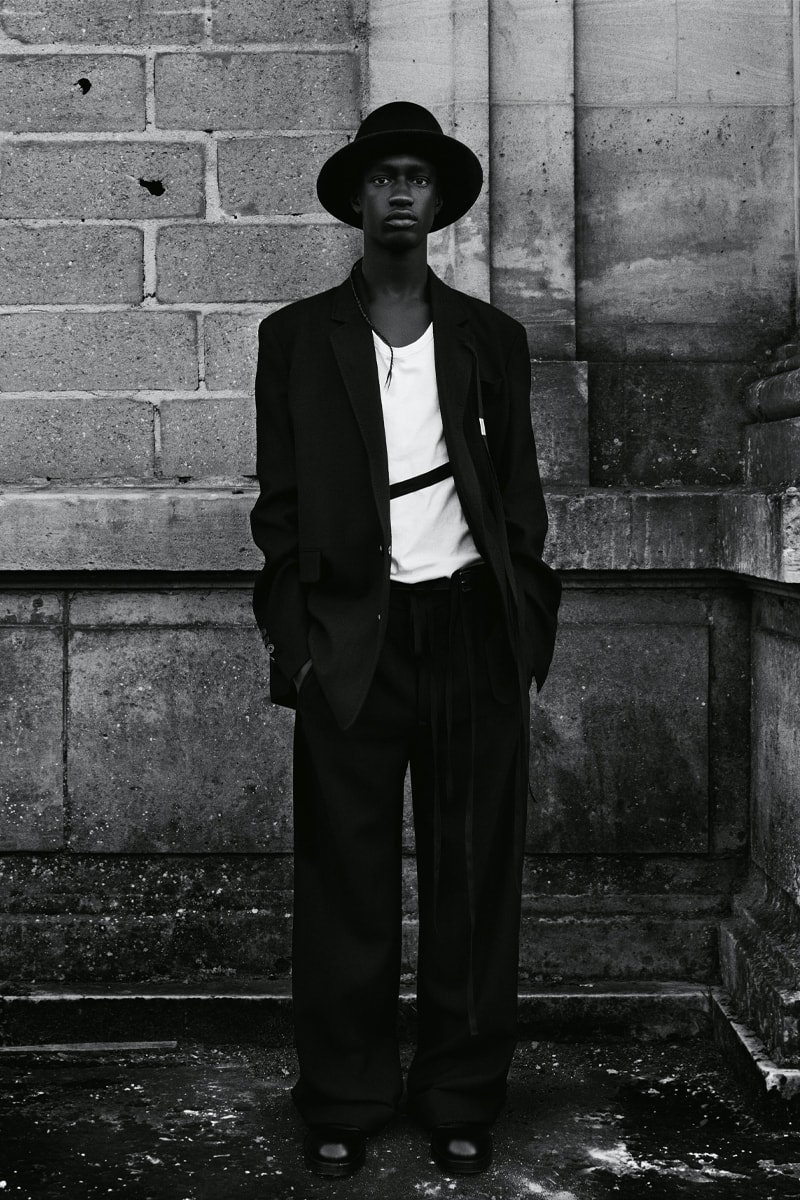 Ann Demeulemeester Fall Winter 2021 Lookbook Collection Paris Fashion Week Menswear Womenswear Androgyny Black and White Fashion