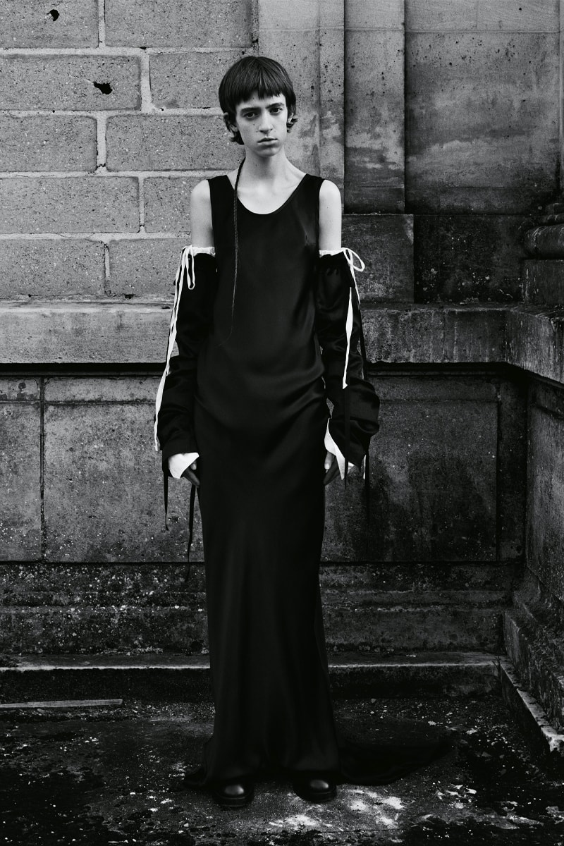 Ann Demeulemeester Fall Winter 2021 Lookbook Collection Paris Fashion Week Menswear Womenswear Androgyny Black and White Fashion
