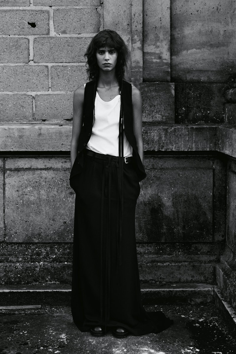 Ann Demeulemeester Fall Winter 2021 Lookbook Collection Paris Fashion Week Menswear Womenswear Androgyny Black and White Fashion