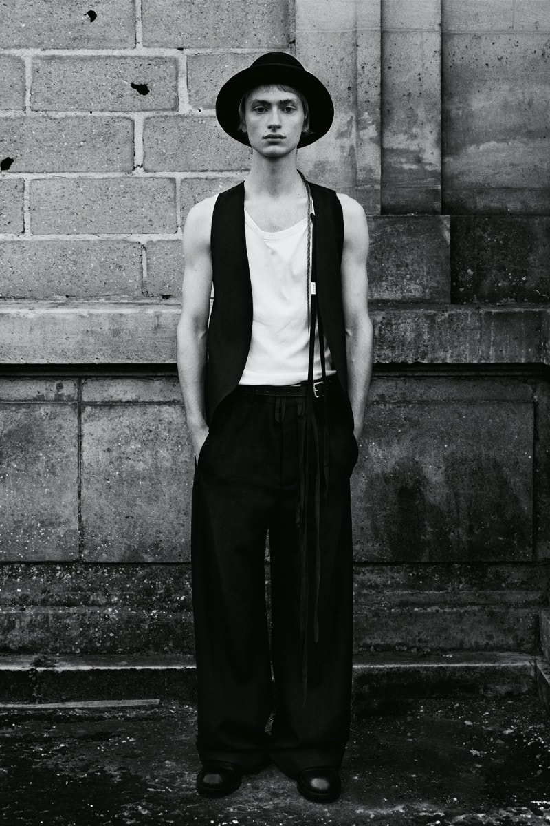 Ann Demeulemeester Fall Winter 2021 Lookbook Collection Paris Fashion Week Menswear Womenswear Androgyny Black and White Fashion