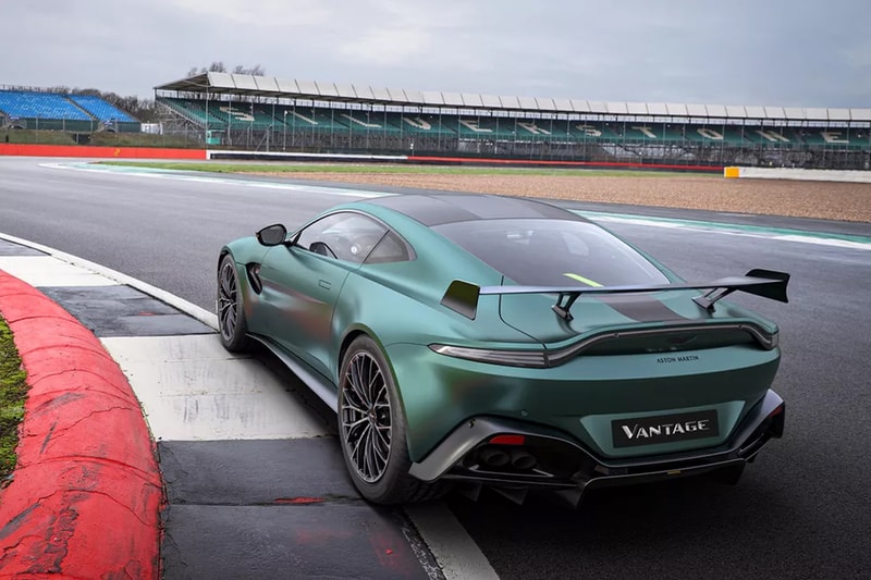 aston martin formula 1 safety car pace 527 horsepower vantage upgrade boost downforce 441 pounds performance model 