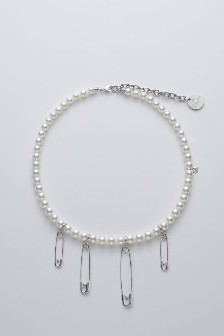COMME des GARÇONS x Mikimoto Pearl Necklaces SS21 spring summer 2021 dover street market sign up collaboration jewelry collection silver stud safety pin