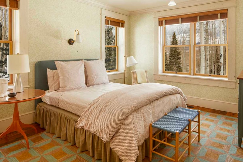 Jerry Seinfeld Colorado Telluride ski house listing comedian celebrity homes ski resort winter housing home Lipkin-Warner architecture 