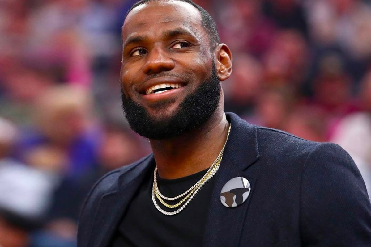 First Look LeBron James Space Jam: A New Legacy Michael Jordan Space Jam HBO Max Warner Bros Pictures Looney Tunes Bugs Bunny Tweetie Bird Don Cheadle