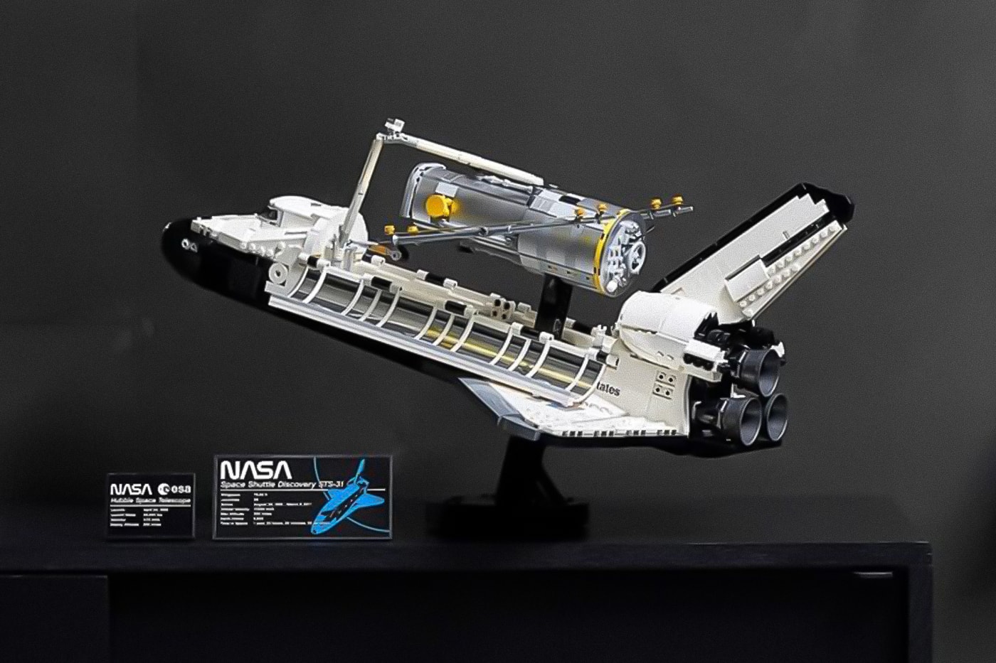 LEGO nasa Space Shuttle Discovery Set hubble telescope set release Info 40th fortieth