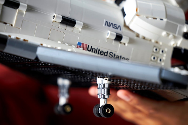 LEGO nasa Space Shuttle Discovery Set hubble telescope set release Info 40th fortieth