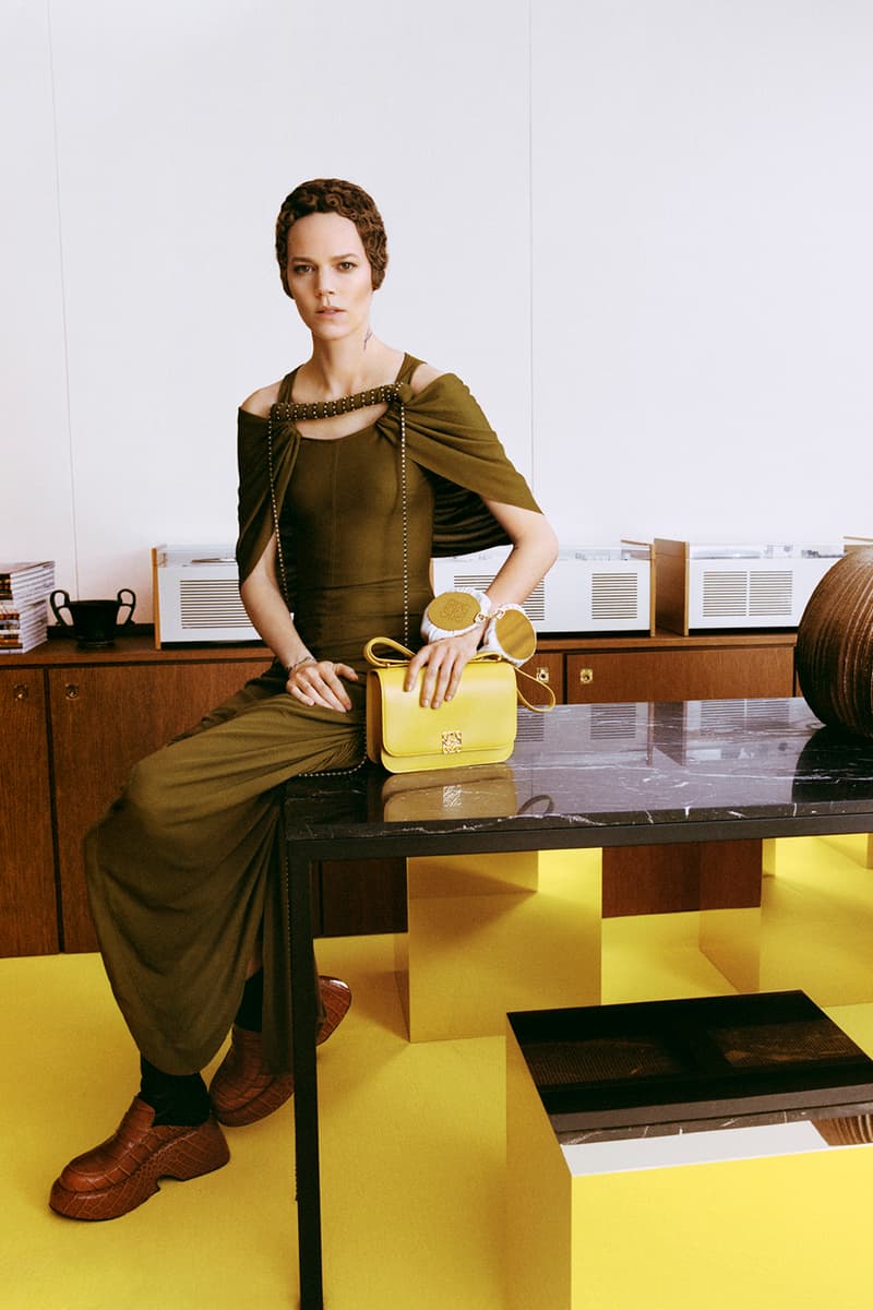 LOEWE Fall/Winter 2021 Womenswear Collection "A Show In The News" Livestream Runways Jonathan Anderson Danielle Steel The Affair