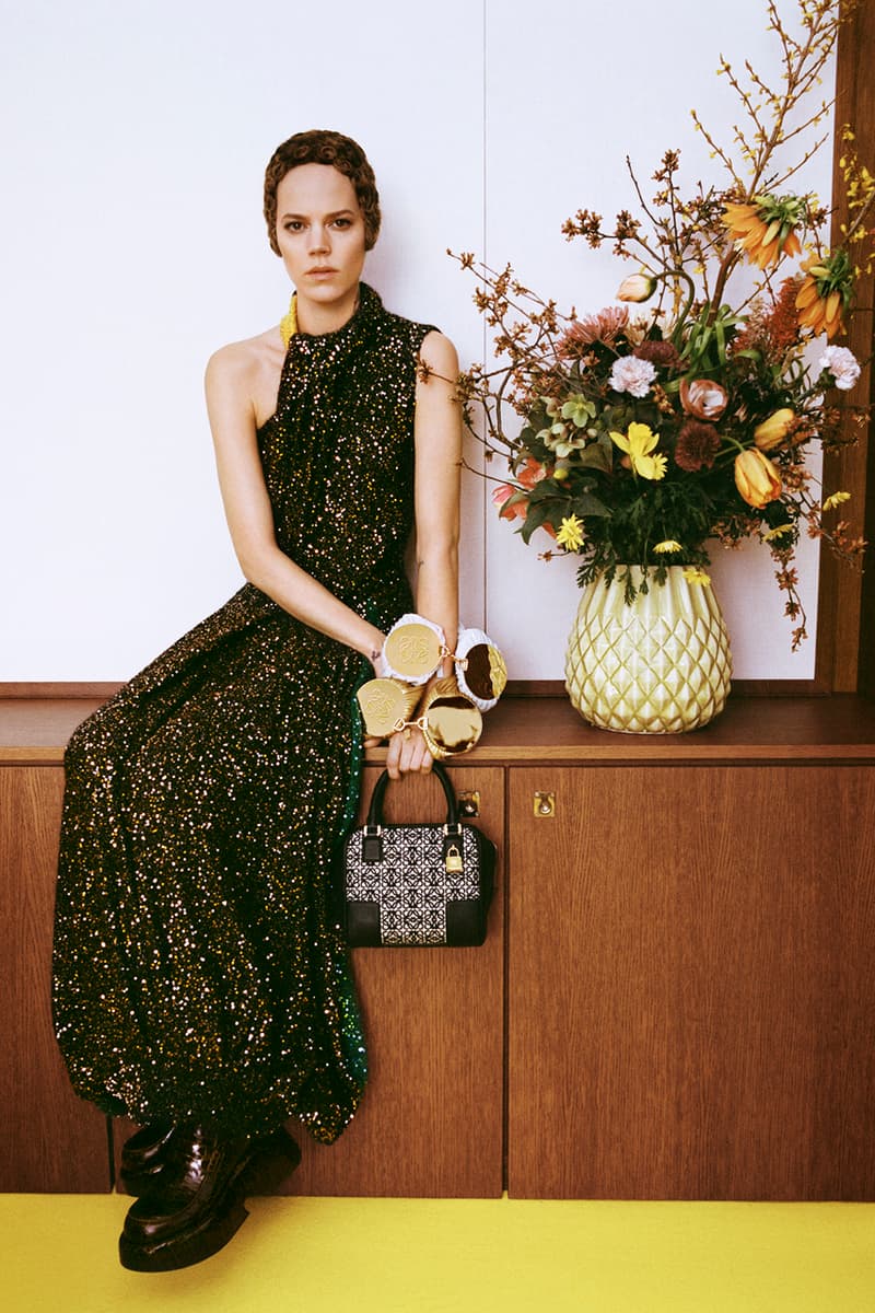 LOEWE Fall/Winter 2021 Womenswear Collection "A Show In The News" Livestream Runways Jonathan Anderson Danielle Steel The Affair