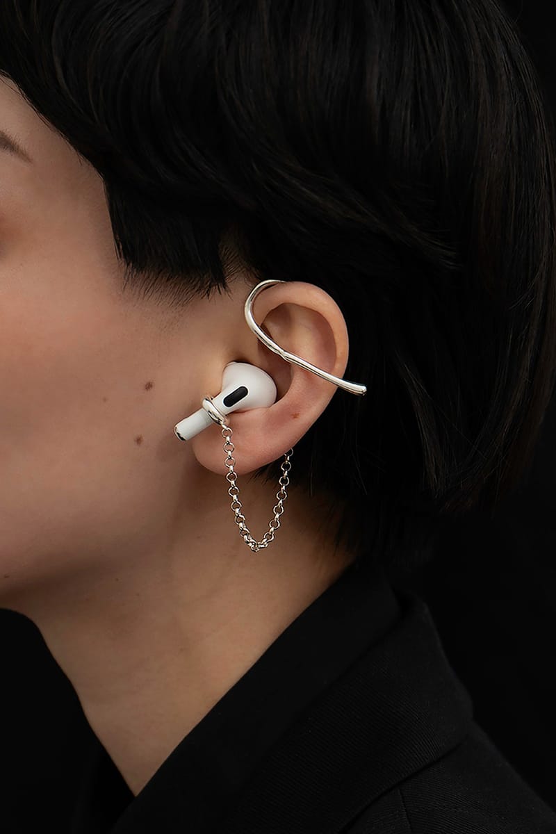 new airpods in ear