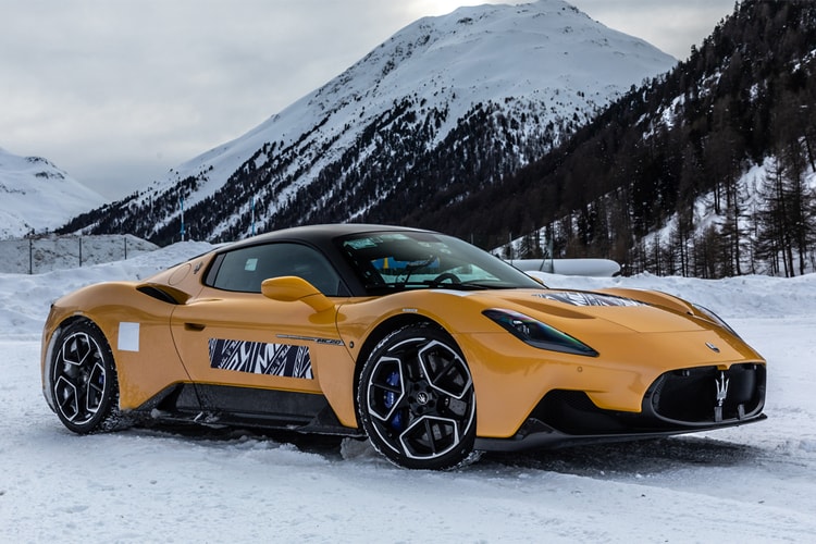 Maserati Takes Its MC20 Supercoupe Out for a Spin in the Snow