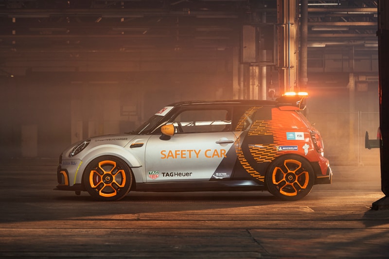 MINI Electric Pacesetter Inspired by JCW John Cooper Works Mini SE Electric City Car Small Hatchback EV Vehicle Formula E Race Car Racing Automotive ABB FIA World Championship Tesla Porsche Taycan Kia EV6 