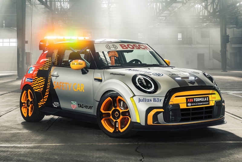 MINI Electric Pacesetter Inspired by JCW John Cooper Works Mini SE Electric City Car Small Hatchback EV Vehicle Formula E Race Car Racing Automotive ABB FIA World Championship Tesla Porsche Taycan Kia EV6 