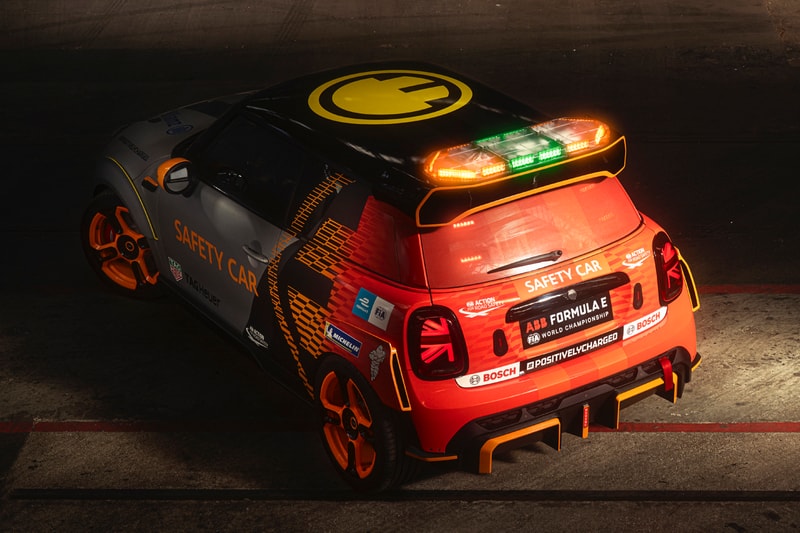 MINI Electric Pacesetter Inspired by JCW John Cooper Works Mini SE Electric City Car Small Hatchback EV Vehicle Formula E Race Car Racing Automotive ABB FIA World Championship Tesla Porsche Taycan Kia EV6 