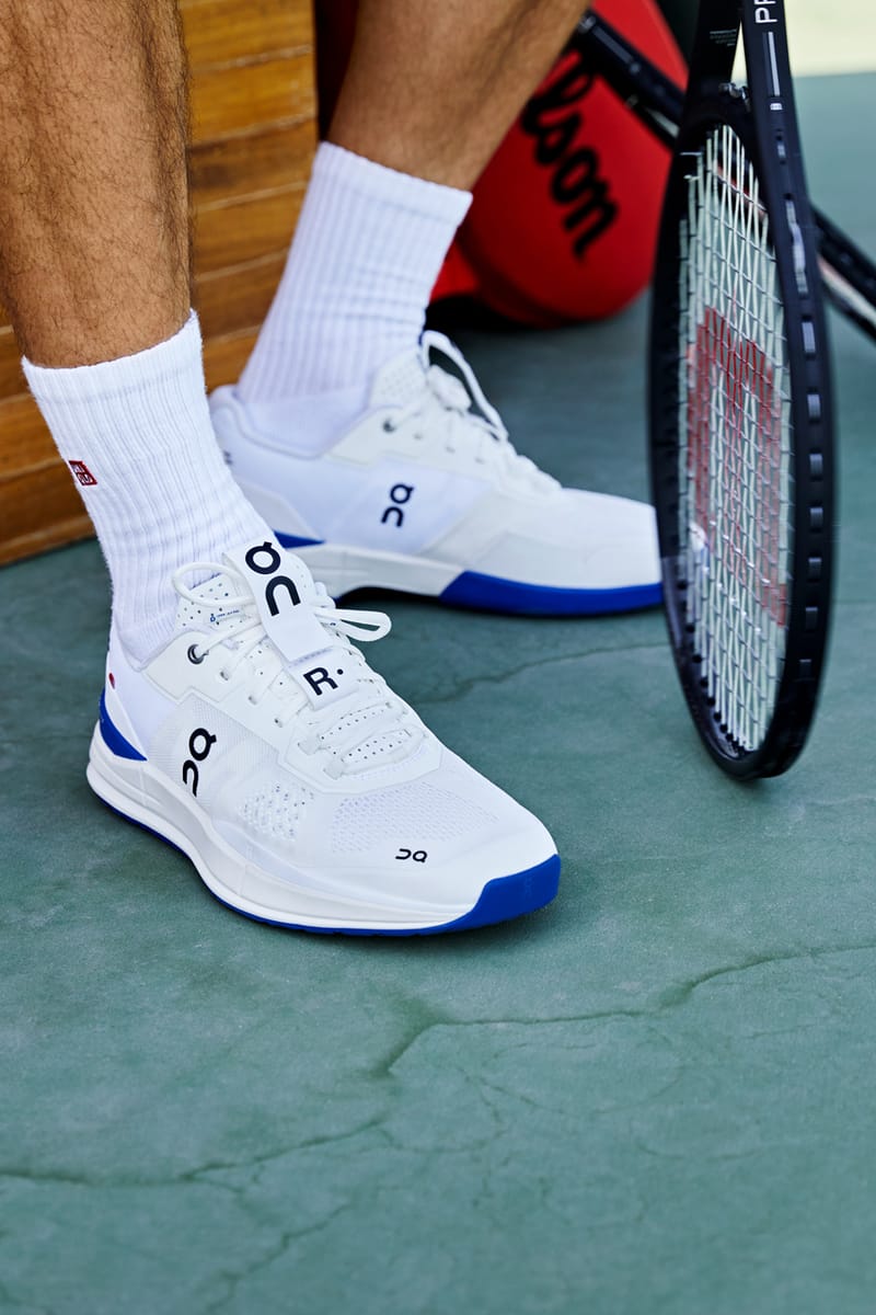 Roger Federer and On Reveal Signature 