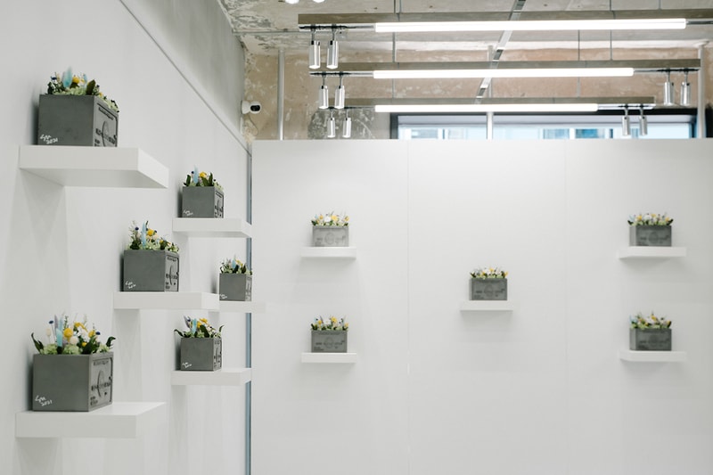 VASE BY SU Where the Flowers Go Exhibition the WAREHOUSE gallery Info Sculpture Vase