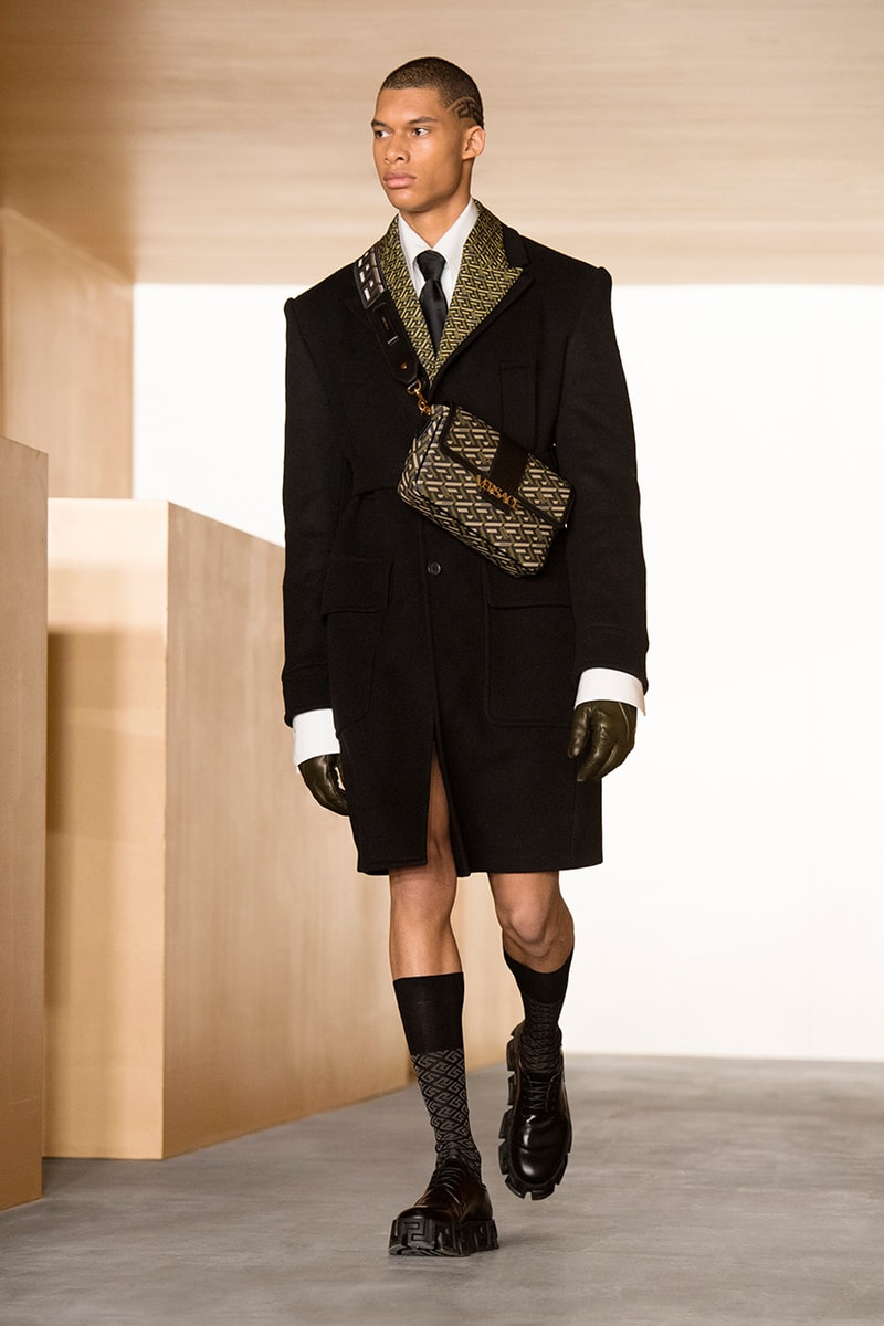 Versace Fall/Winter 2021 "Inside La Greca" Info Donatella Versace information 2021
