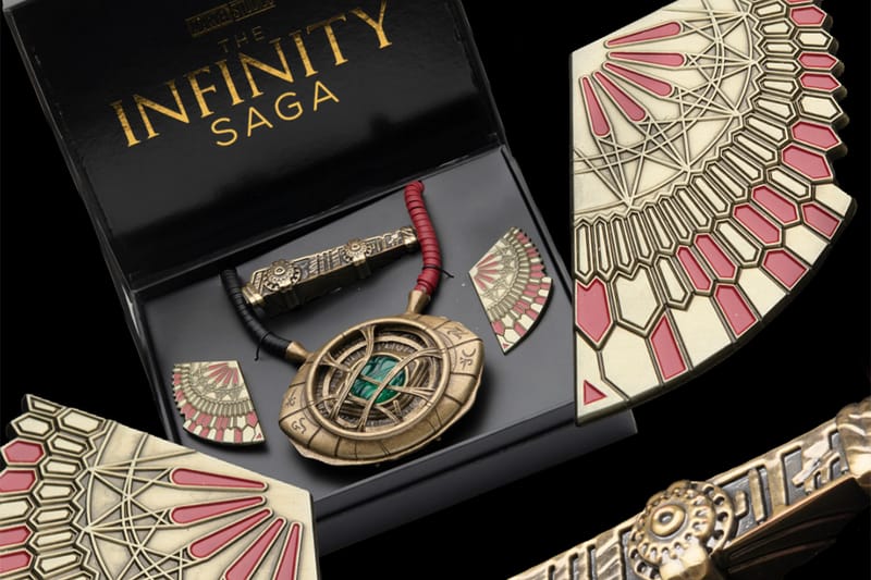 Zavvi Launches Official Limited Edition Doctor Strange Collectible Set