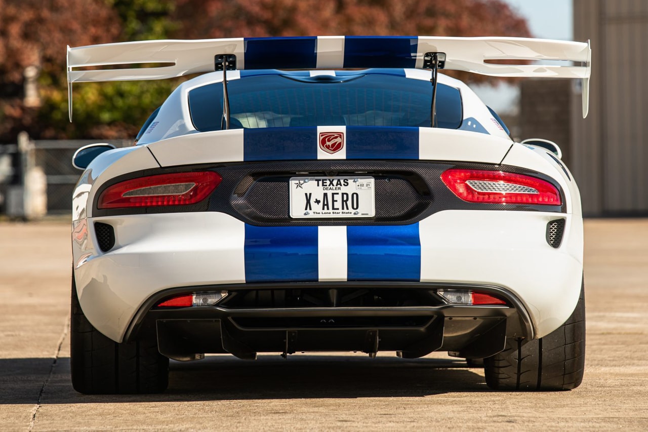 2017 Dodge Viper GTS-R Commemorative Edition ACR Bring a Trailer Low Milage Rare American Muscle Super Car Sports Speed Power Performance Racing Stripes 