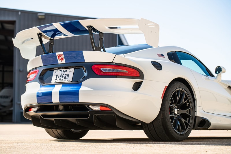 2017 Dodge Viper GTS-R Commemorative Edition ACR Bring a Trailer Low Milage Rare American Muscle Super Car Sports Speed Power Performance Racing Stripes 
