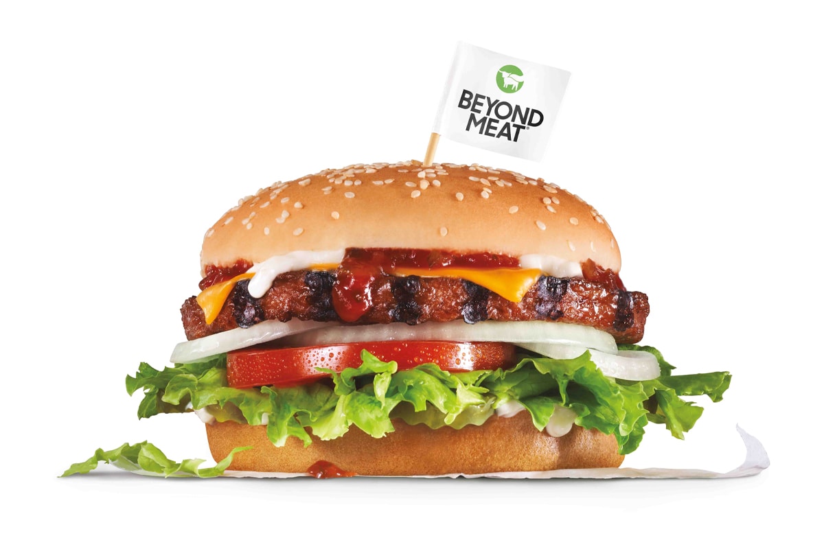 Carl's Jr. and Beyond Meat Gear up for Earth Day With an All-New Burger plant based los angeles fast food vegan vegetarian glendale los feliz beyond meet earth day beyond burger mcdonalds burger king kfc