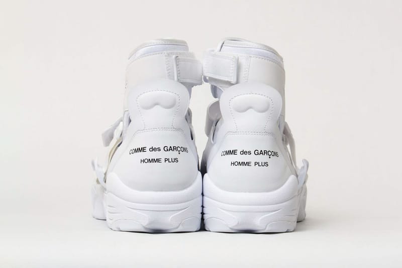white nike edition air carnivore sneakers