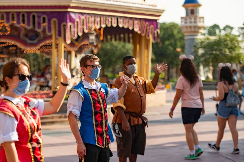 Disney Theme Park Will Finally Allow Employees To Have Tattoos and "Gender Inclusive" Hairstyles Disney World Disneyland 